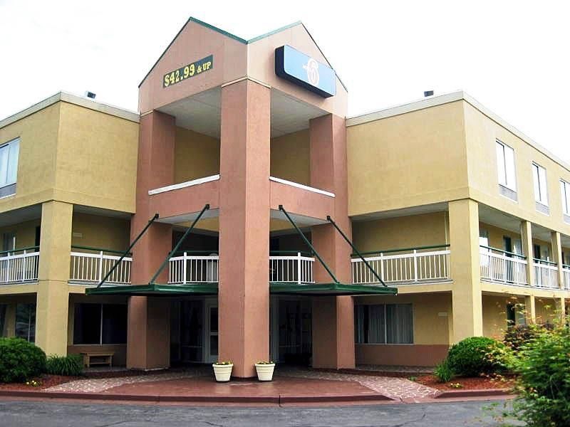 Econo Lodge Inn & Suites Johnson City Luaran gambar