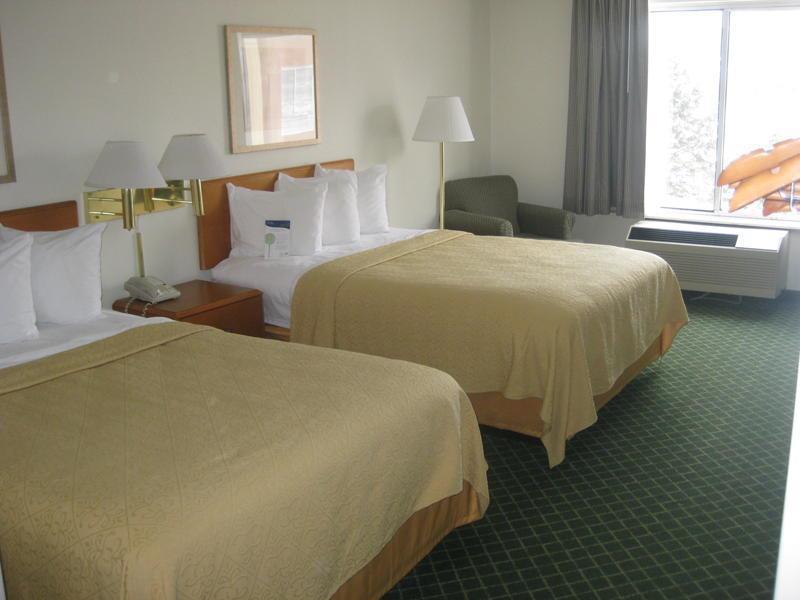 Econo Lodge Inn & Suites Johnson City Bilik gambar