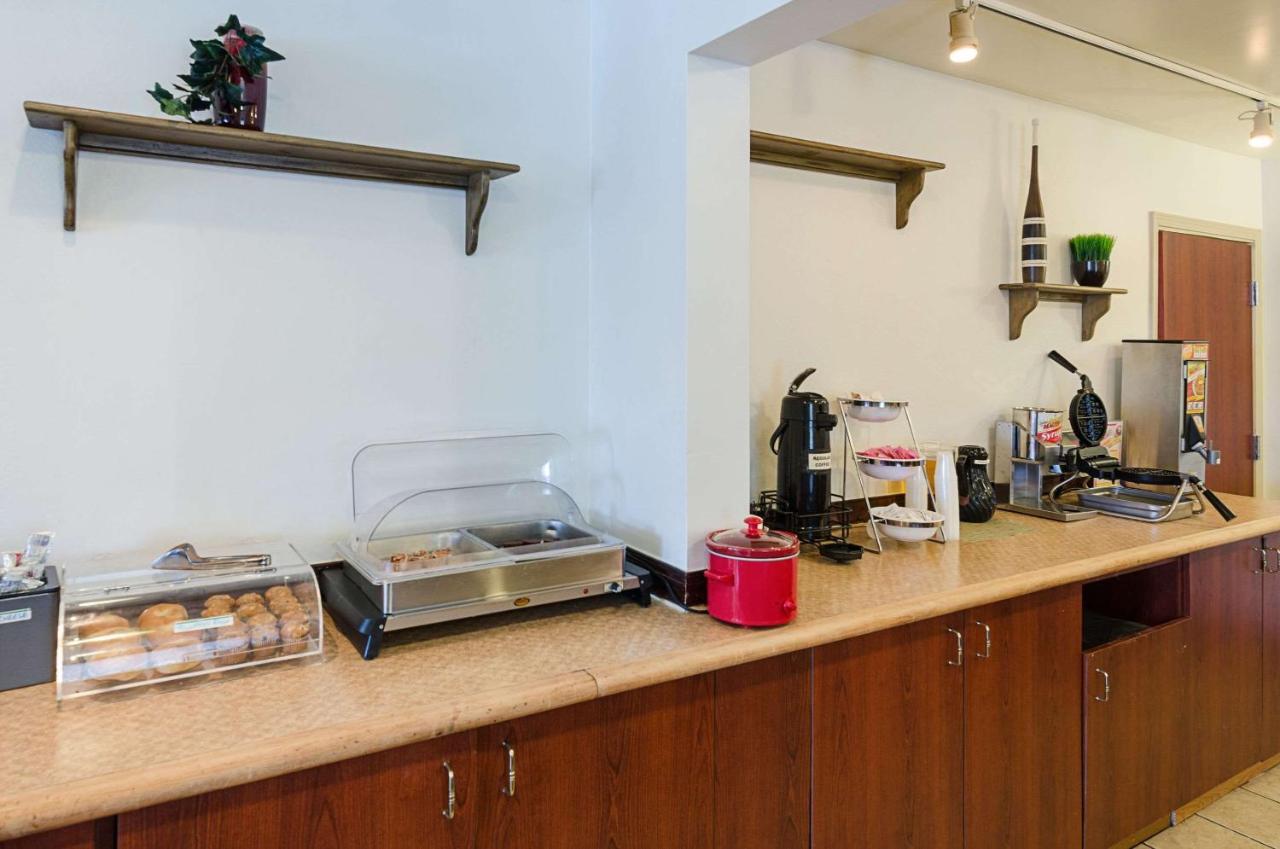 Econo Lodge Inn & Suites Johnson City Luaran gambar
